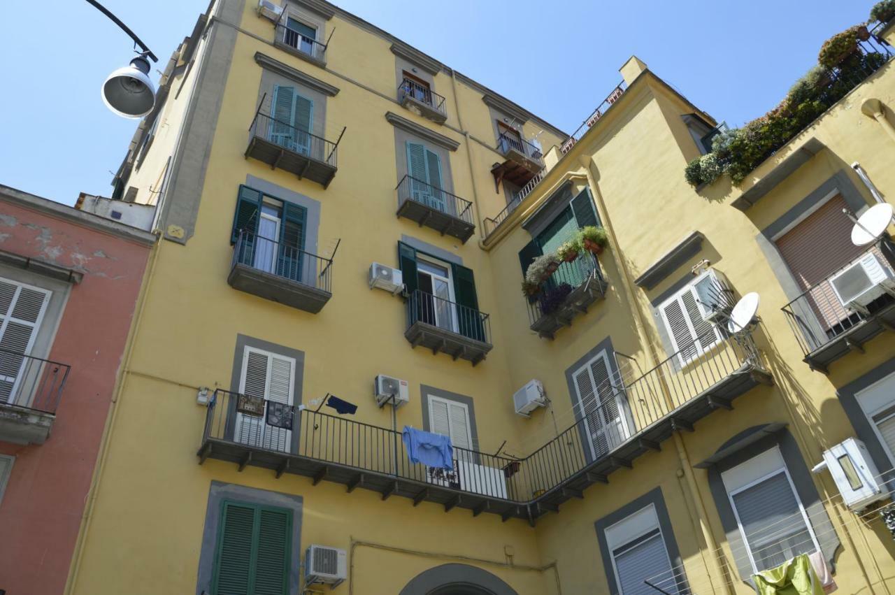 Civico 5 Appartament Napoli Centro Apartment Luaran gambar
